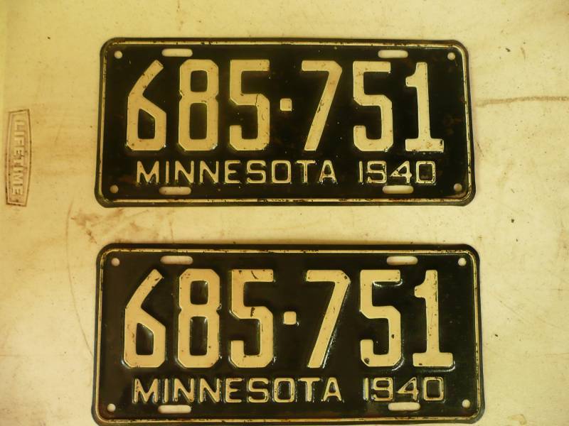 lot 220 image: 1940 License Plates