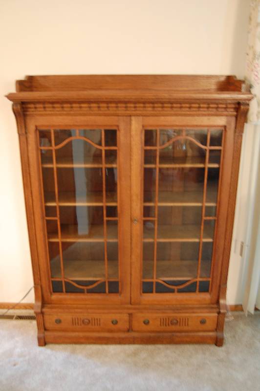 lot 15 image: Antique Oak Book Case with Drawers