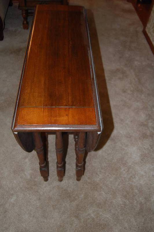 lot 20 image: Antique Drop Leaf Table