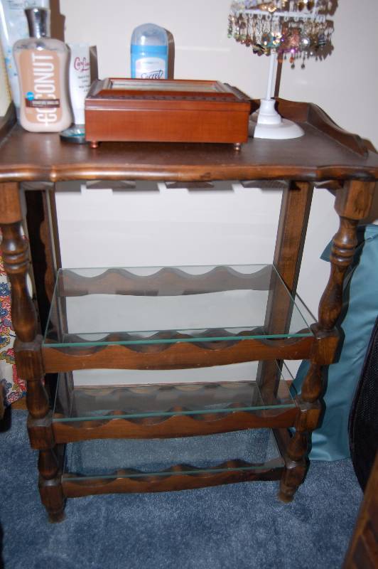 lot 40 image: Wood Wine Rack StandTable