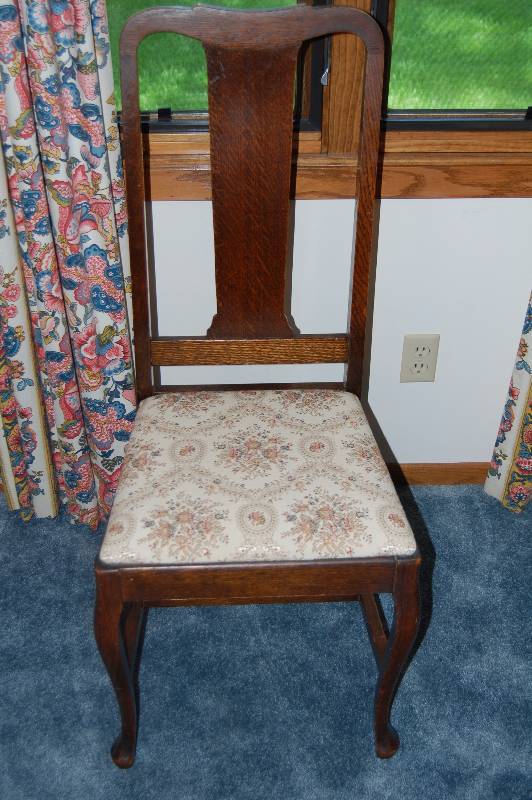 lot 42 image: Wood Chair