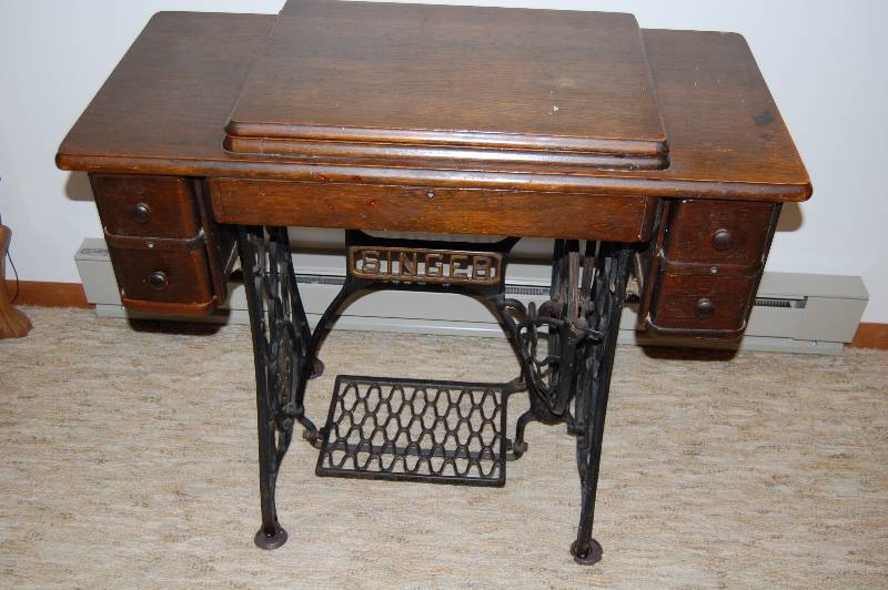lot 61 image: Antique Vintage Sewing Machine Cabinet