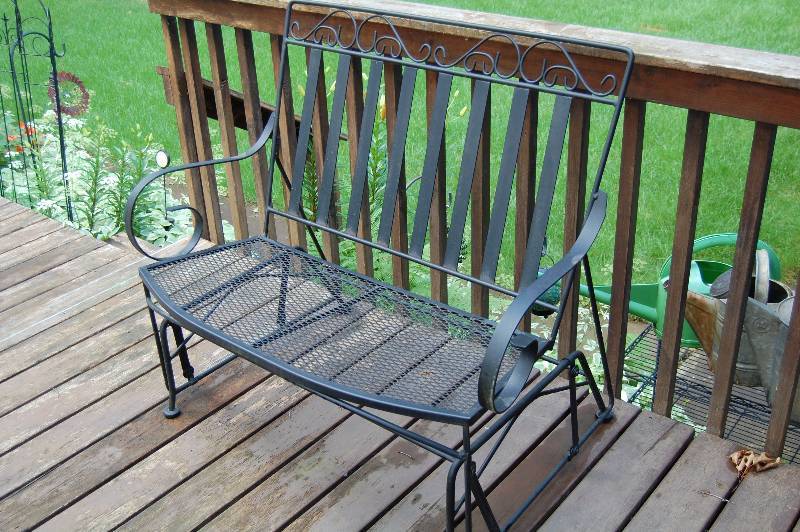 lot 99 image: Glider Patio Bench