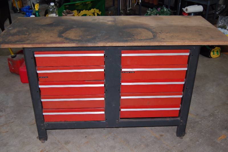 lot 105 image: Drawered Work Bench