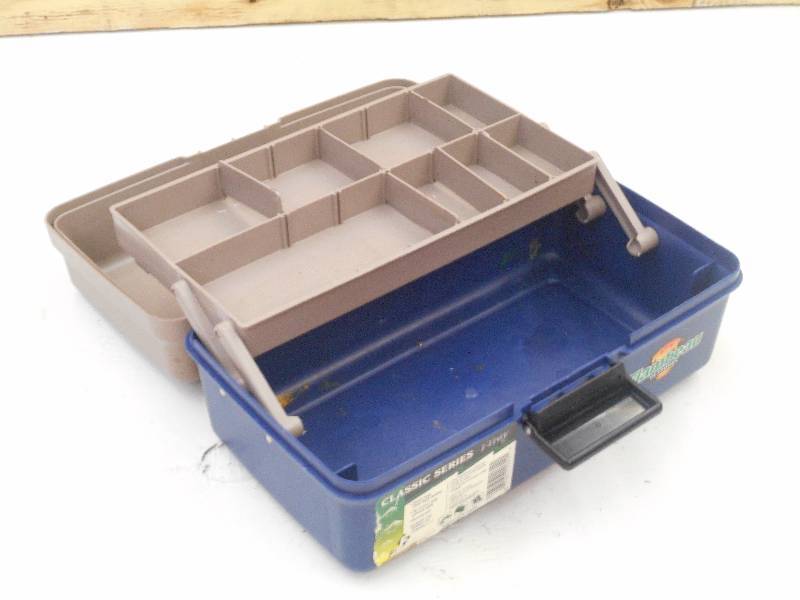 lot 19 image: Flambeau Classic Series Plastic Tac...