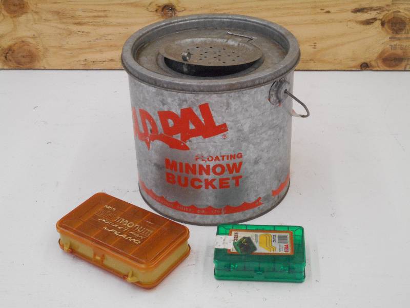 lot 26 image: (2) Plastivc Tackle Trays & (1) Vin...