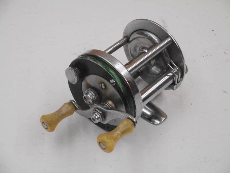 lot 29 image: Shakespeare Marhoff 1964 Model-GE N...