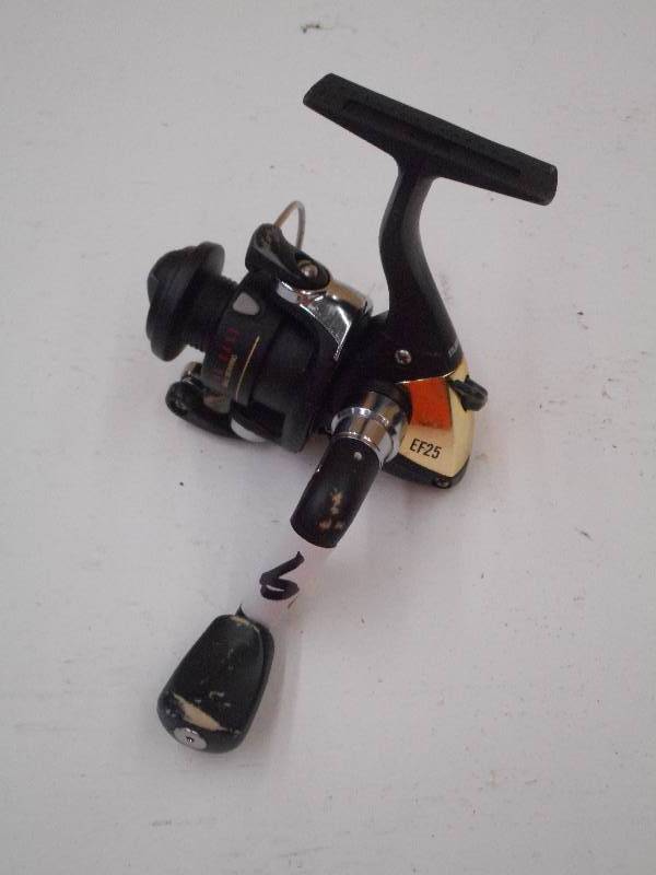 lot 49 image: Silstar EF25 LongCast Fishing Reel ...