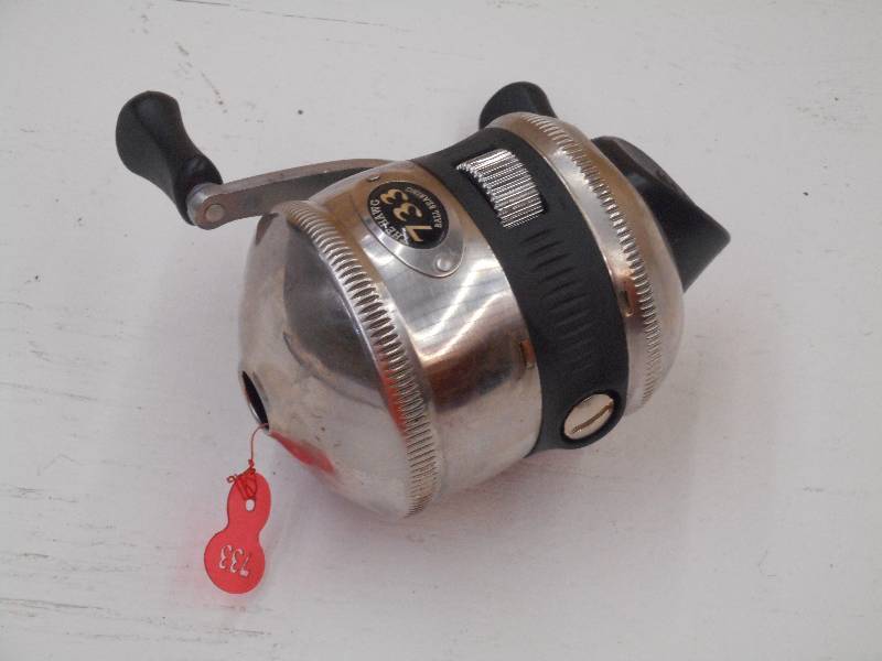 lot 53 image: Zebco 733 The Hawg Fishing Reel ...