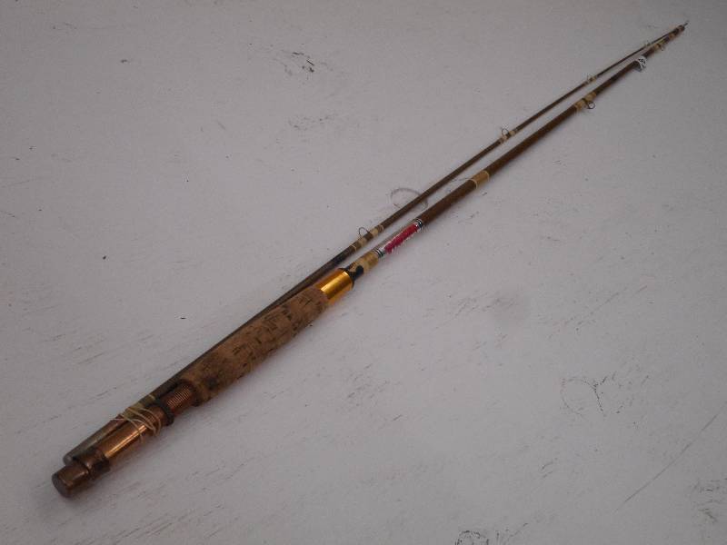 lot 78 image: Vintage 2-Piece Heddon 8.5ft Rod ...