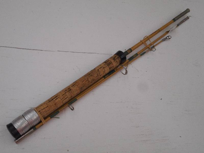 lot 80 image: Vintage 3-Piece Light Action Rod ...