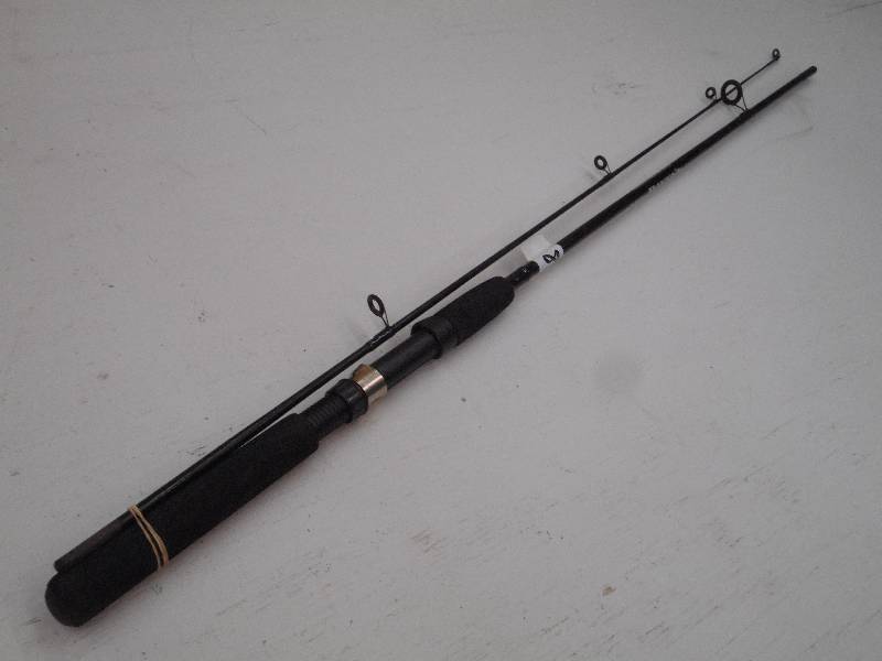 lot 84 image: South Bend Raven 2-Piece 6ft Medium...