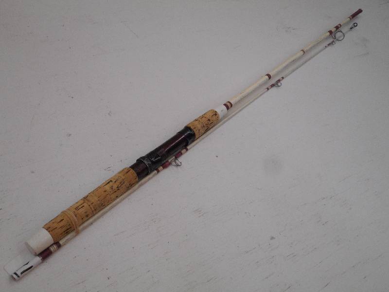 lot 91 image: Vintage Unmarked 2-Piece Spinning R...
