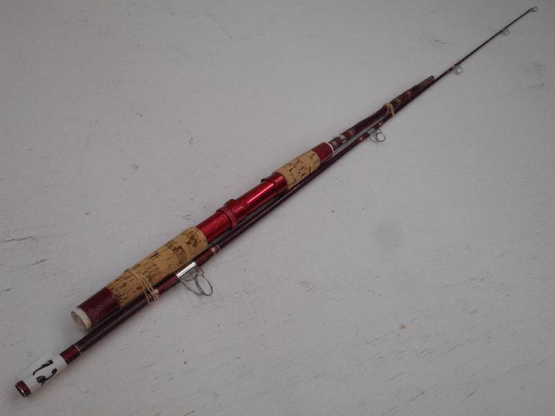 lot 92 image: Berkley Cherrywood 2-Piece 59 Rod...