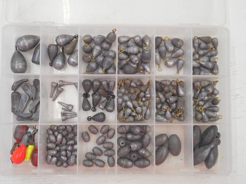 lot 108 image: Plastic Tackle Tray Full Of Assorte...