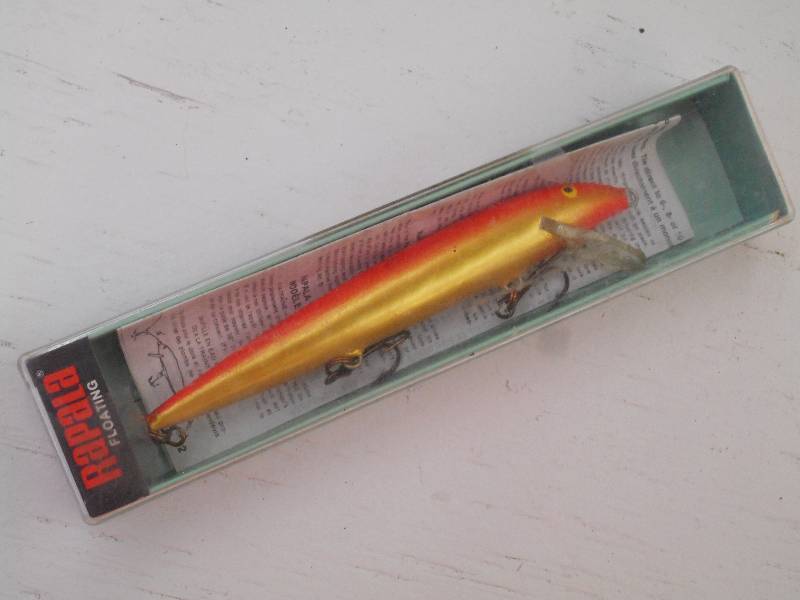 lot 115 image: New Rapala Floating Husky Lure ...