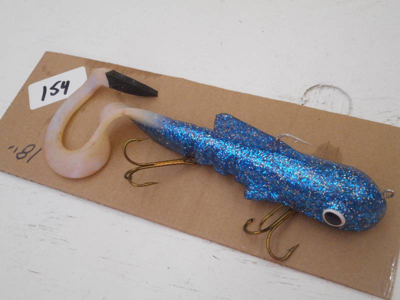 lot 154 image: (1) 18 Muskie Lure ...