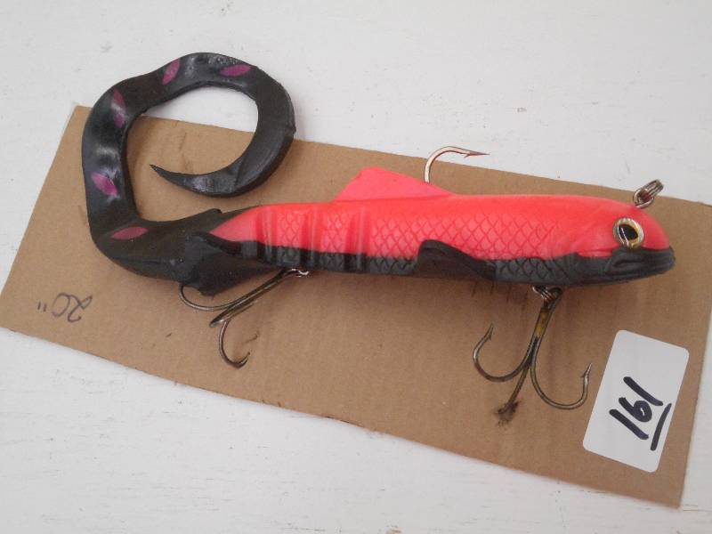 lot 161 image: (1) 20 Muskie Lure ...