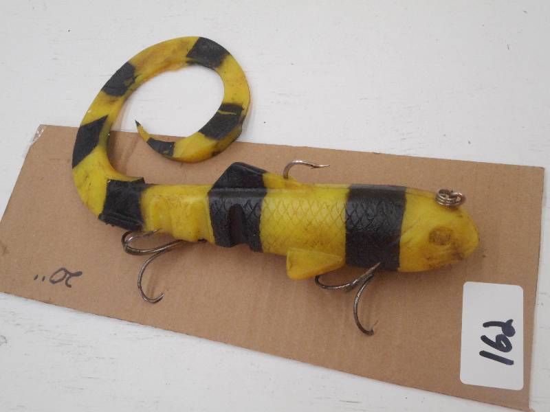 lot 162 image: (1) 20 Muskie Lure ...