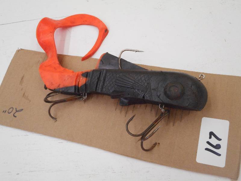 lot 167 image: (1) 20 Muskie Lure ...