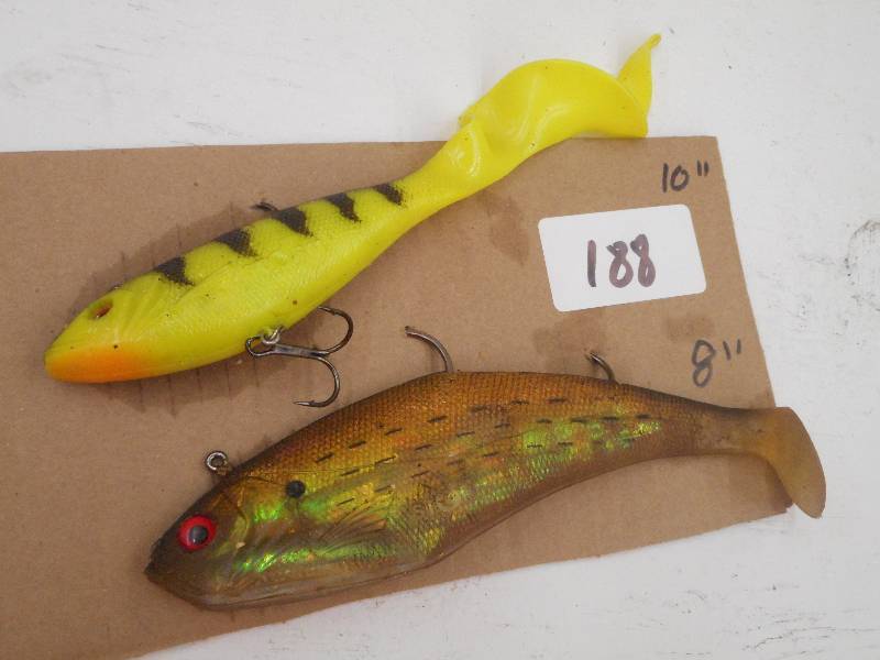 lot 188 image: (1) 8 & (1) 10 Muskie Lures ...