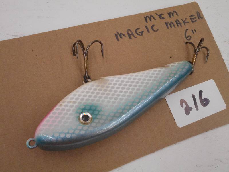 lot 216 image: (1) M&M Magic Maker 6 Muskie Lure ...