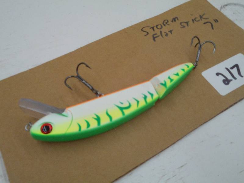 lot 217 image: (1) 7 Storm Flat Stick Muskie Lure...