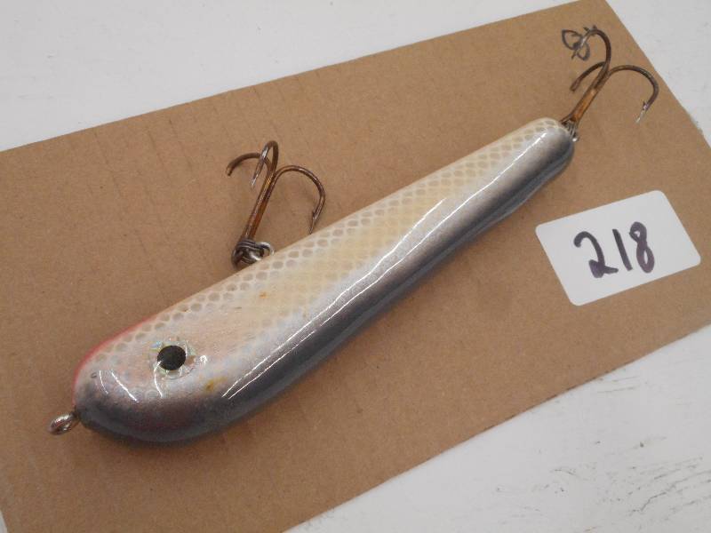 lot 218 image: (1) 8 Muskie Lure ...