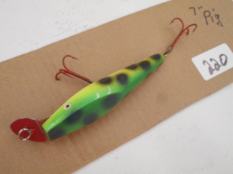 lot 220 image: (1) 7 The Pig Muskie Lure ...