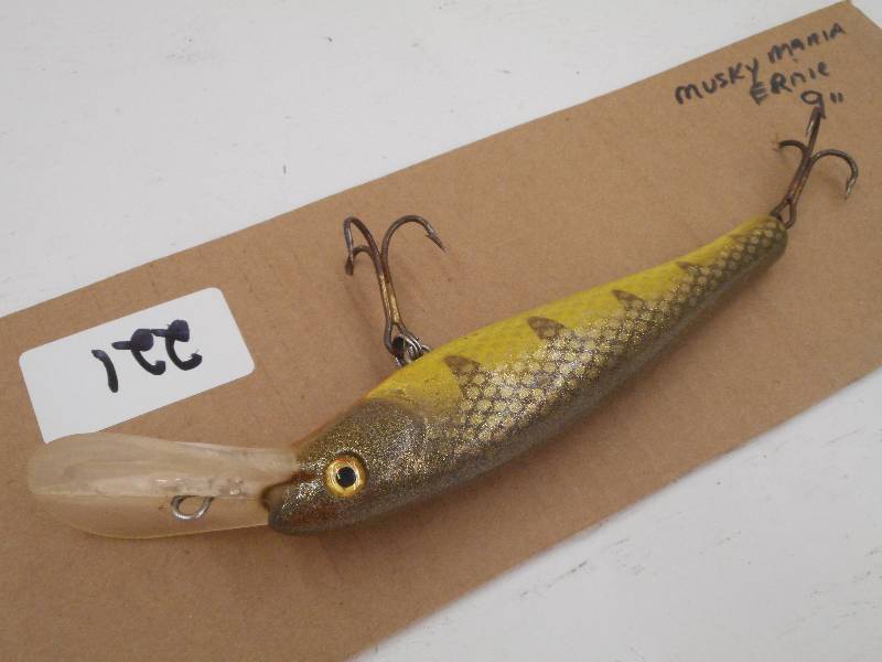 lot 221 image: (1) 9 Muskie Mania Ernie Muskie Lu...