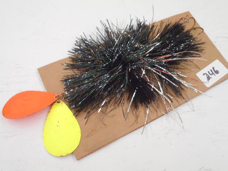 lot 246 image: (1) 10 Muskie Lure ...