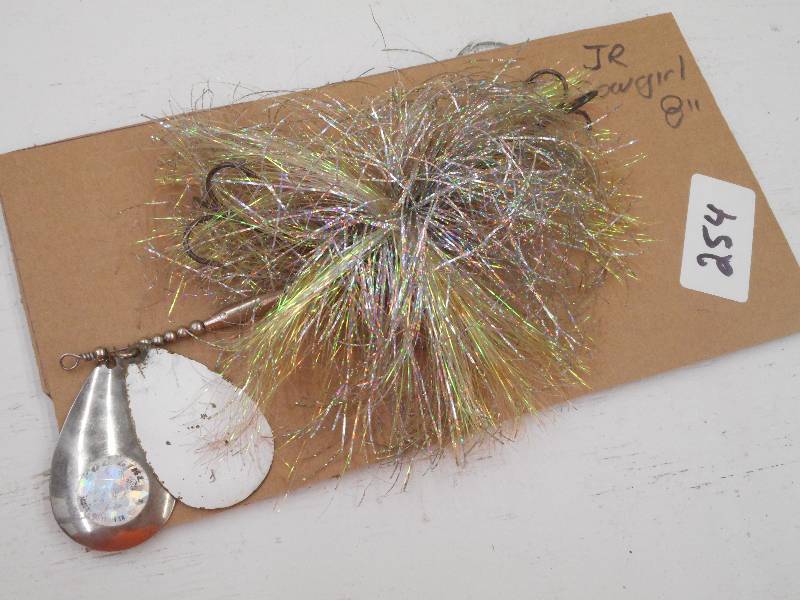 lot 254 image: (1) 8 Junior Cowgirl Muskie Lure ...