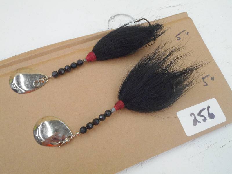 lot 256 image: (2) 5 Muskie Lures ...