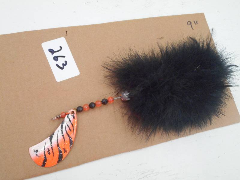 lot 263 image: (1) 9 Muskie Lure ...