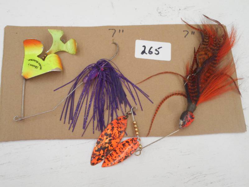 lot 265 image: (2) 7 Muskie Lures ...