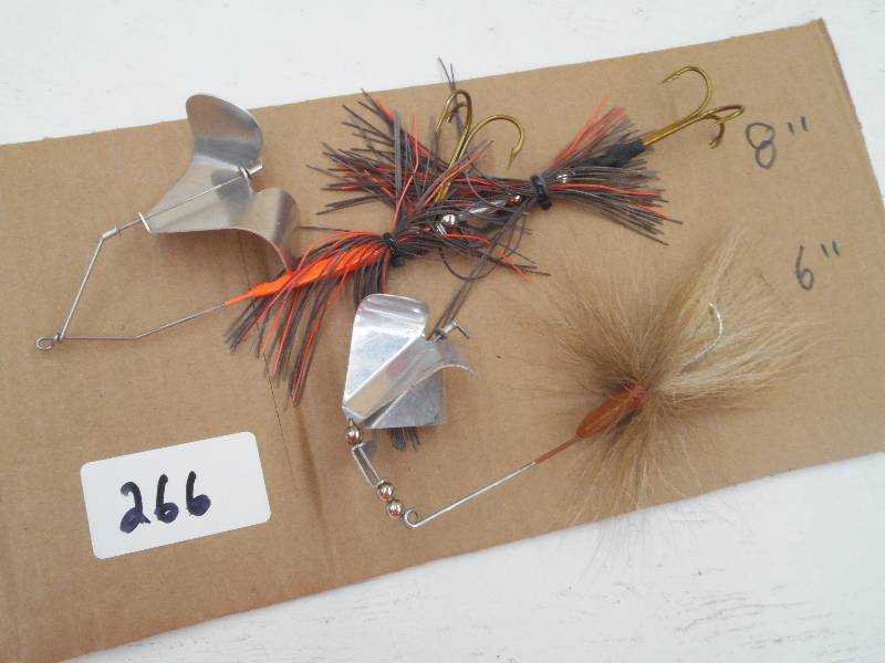 lot 266 image: (1) 8 & (1) 6 Muskie Lures ...