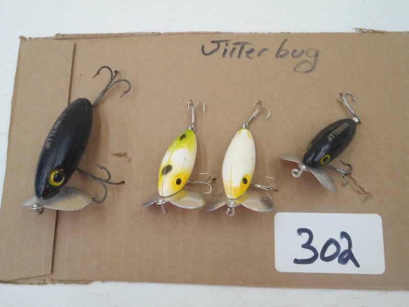 lot 302 image: (4) Jitterbug Lures ...