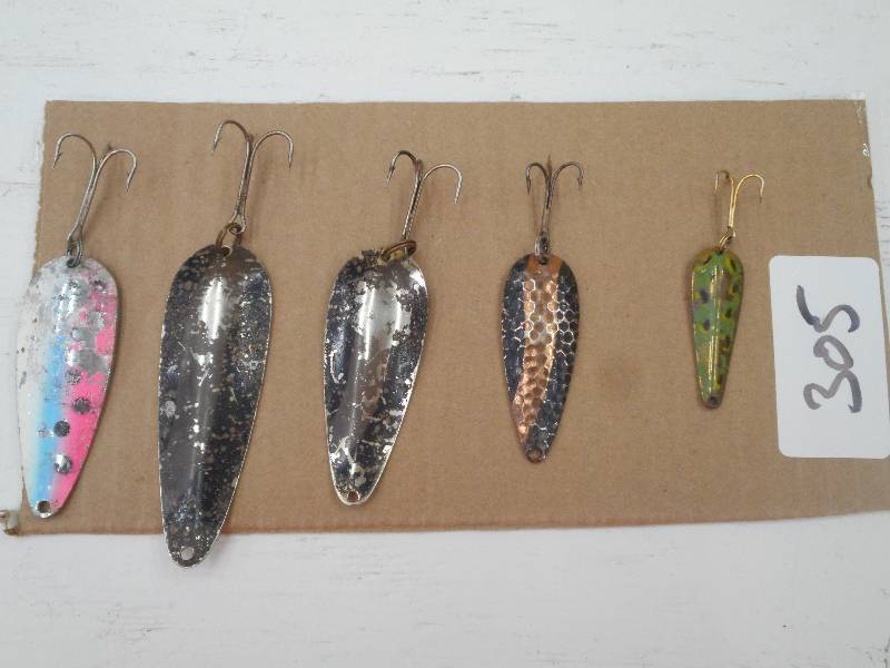 lot 305 image: (5) Assorted Spoon Lures ...