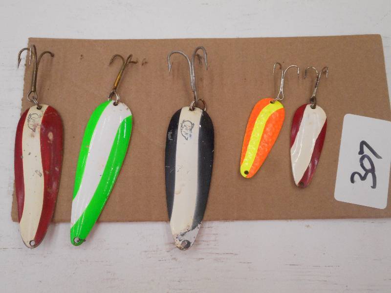lot 307 image: (5) Assorted Spoon Lures ...