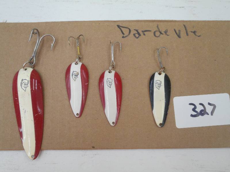 lot 327 image: (4) Daredevil Spoon Lures ...