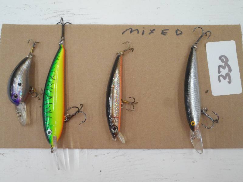lot 330 image: (4) Mixed Fishing Lures ...