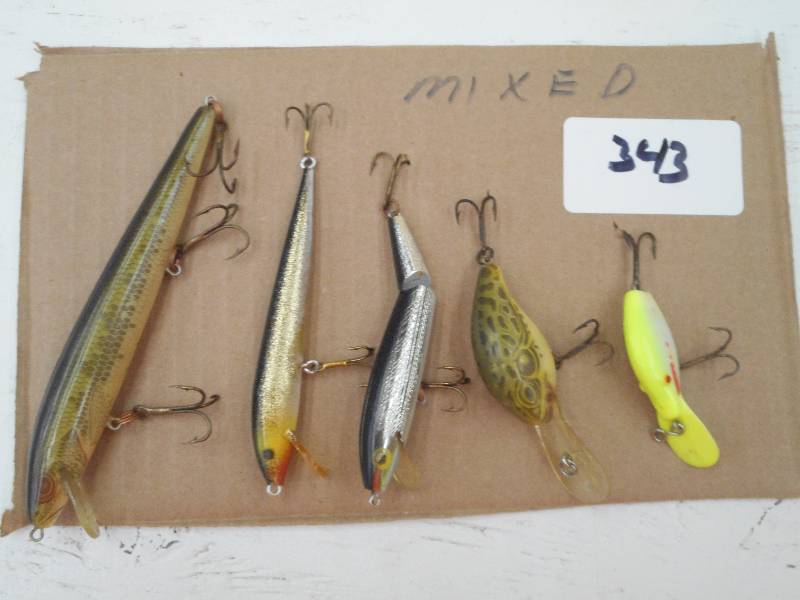 lot 343 image: (5) Mixed Fishing Lures ...