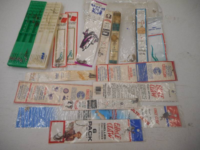 lot 355 image: Lot Of Assorted Snell Hooks & Etc ...