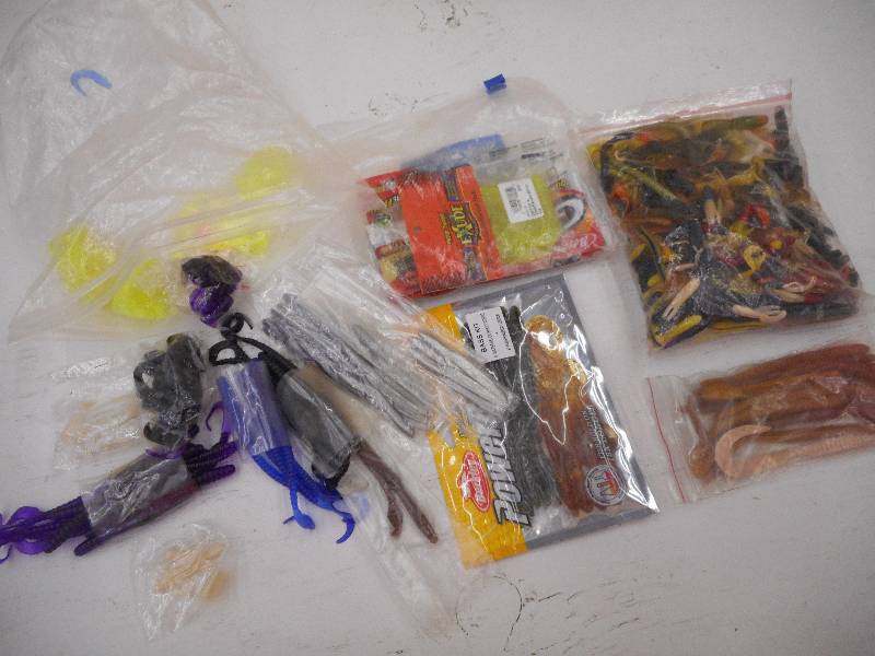 lot 357 image: Lot Of Assorted Rubber & Plastic Ba...