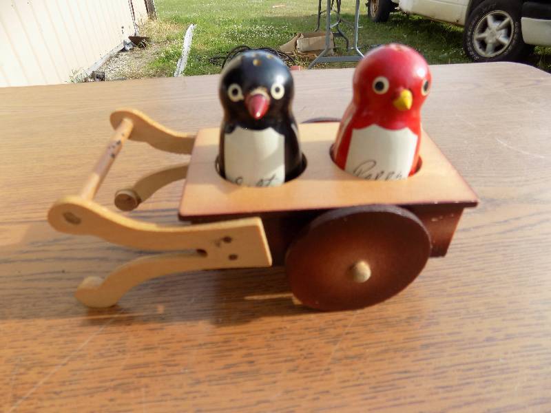 Antique Salt & Pepper Shaker
