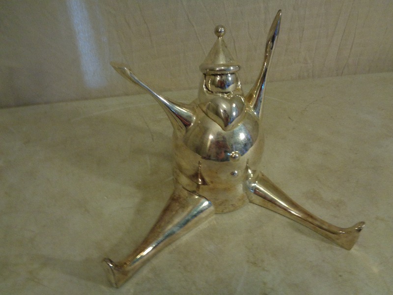 lot 15 image: Heavy Pottery Barn Stocking Holder