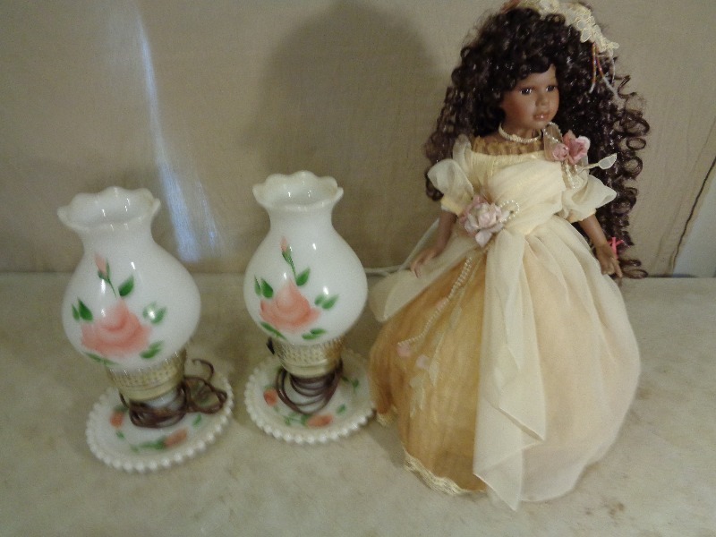 lot 33 image: 2 Vintage Lamps and Porcelain Doll Lamp