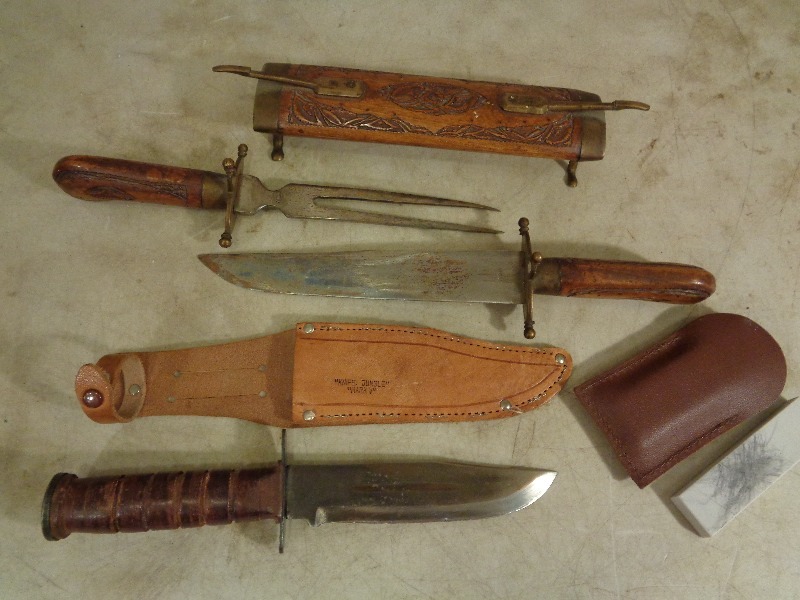 lot 35 image: Knives and Sharpening Stone