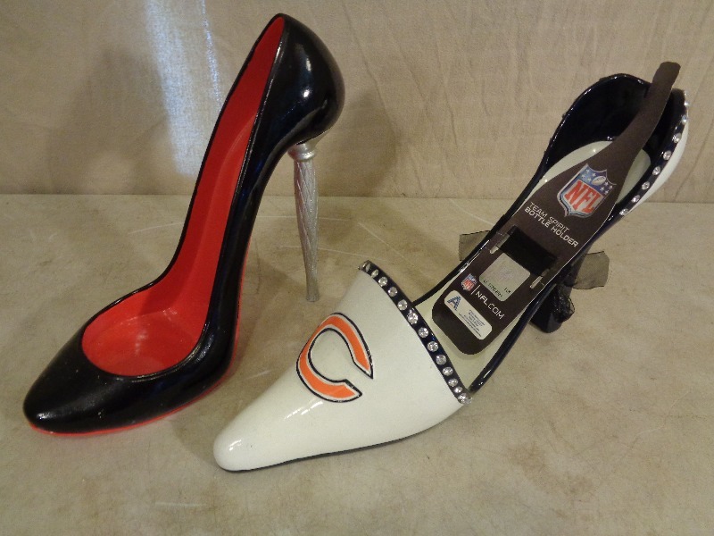 lot 36 image: NFL Wine Bottle Holder and More