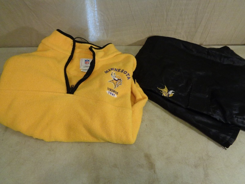 lot 44 image: MN Vikings Clothing